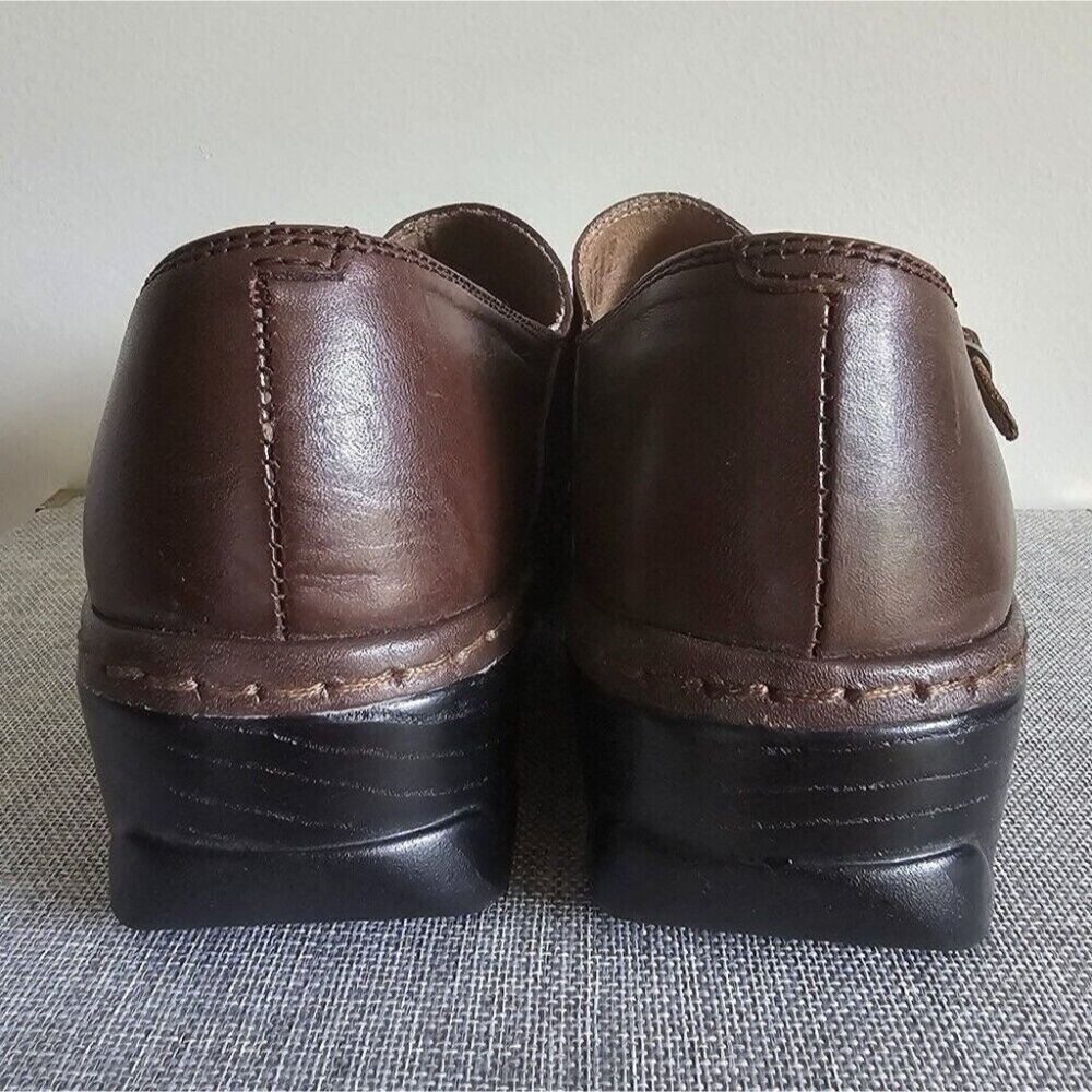 Klogs Clogs Women's Brown Uniform Work Shoes 11 Buckle Slip Resistant Nurse - Picture 4 of 11